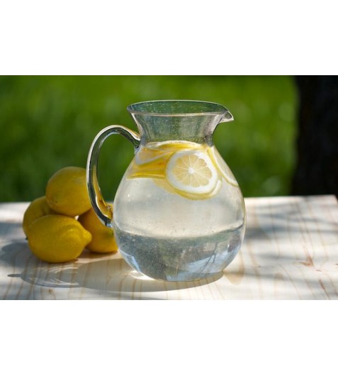 https://www.healthandlifewf.gr/image/cache/catalog/blog/lemon-water--477x530.jpg