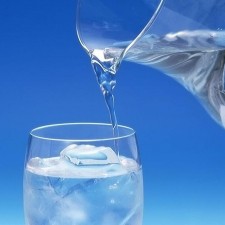 Το άφθονο νερό κάνει καλό στην υγεία αλλά μην το παρακάνετε